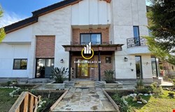 خرید ویلایی با 5 اتاق